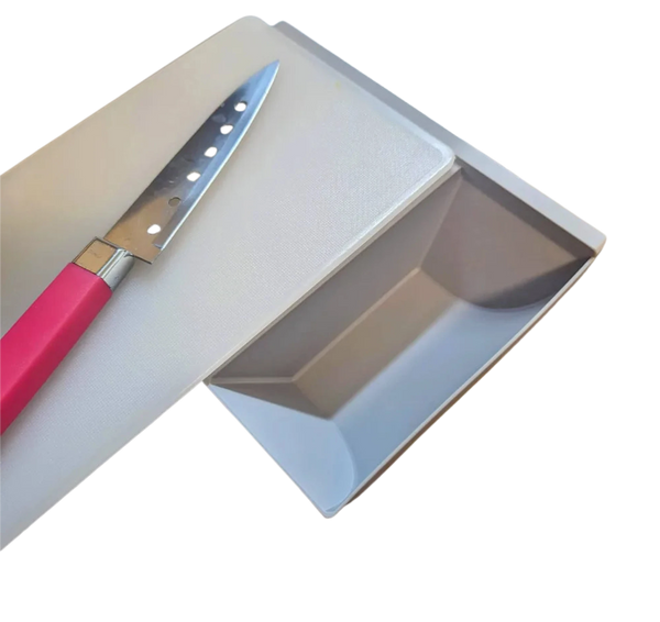 Cutting board trash tray (no supports)