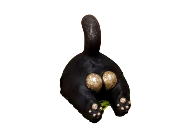 Cute cat's butt as decoration.