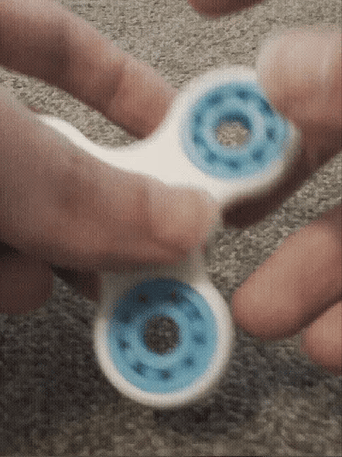 Classic fidget spinner in under an hour