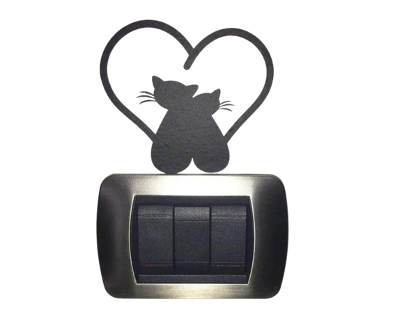 Kitten and heart decoration